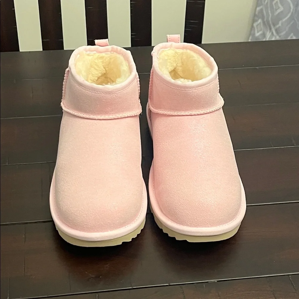Ugg Classic Ultra Mini Dazzle Boots new pink Big Girls Youth Size 4